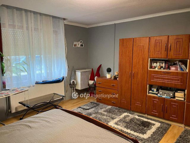 Eladó családi ház, Jászberényben 59 M Ft, 4+1 szobás