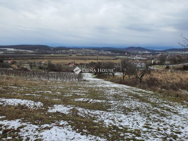 Eladó telek, Pécselyen 85 M Ft / költözzbe.hu