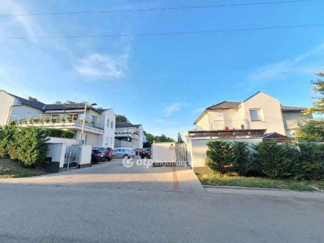 Eladó téglalakás, Szentendrén 174.5 M Ft, 3+1 szobás