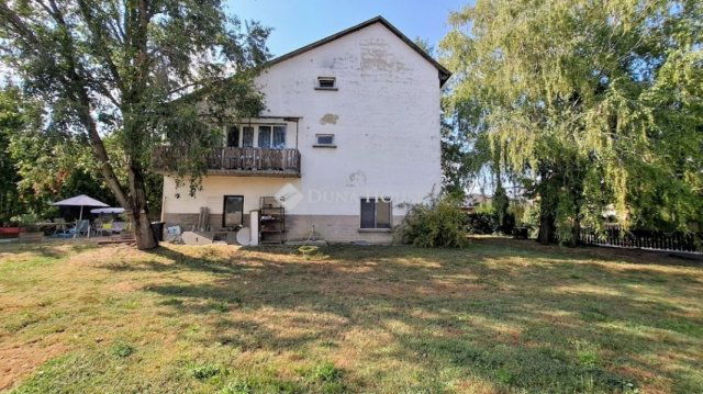 Eladó családi ház, Tökölön 75.99 M Ft, 4 szobás