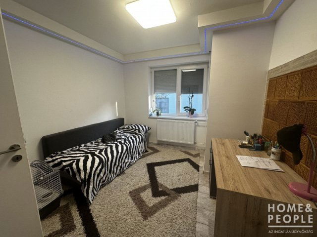 Eladó családi ház, Hódmezővásárhelyen 105 M Ft, 5 szobás