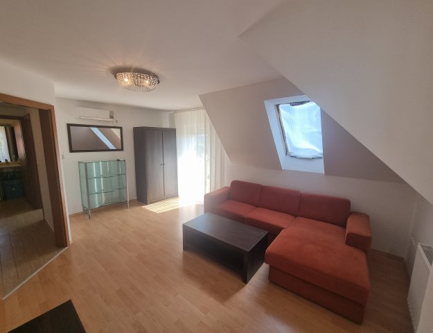 Eladó téglalakás, Hévízen 49.9 M Ft, 2 szobás
