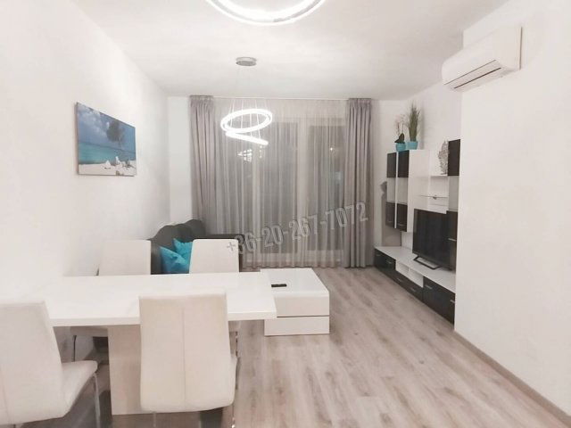 Kiadó téglalakás, albérlet, VIII. kerületben, Corvin sétányon