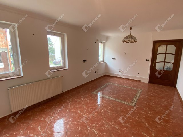 Eladó téglalakás, Mosonmagyaróváron 54.99 M Ft, 2 szobás