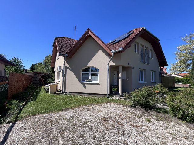 Eladó családi ház, Balatonkeresztúron 119 M Ft, 6 szobás