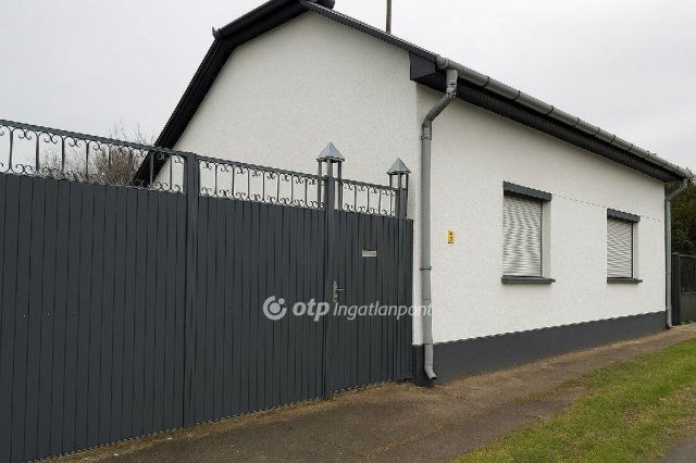 Eladó családi ház, Nyíregyházán 47 M Ft, 3 szobás