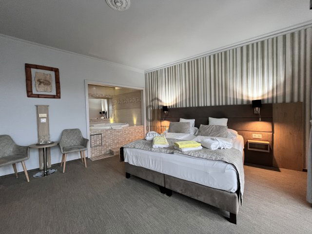 Eladó hotel, Alsóörsön 1400 M Ft / költözzbe.hu