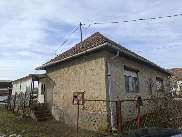 Eladó családi ház, Gyulajon 6 M Ft, 3 szobás