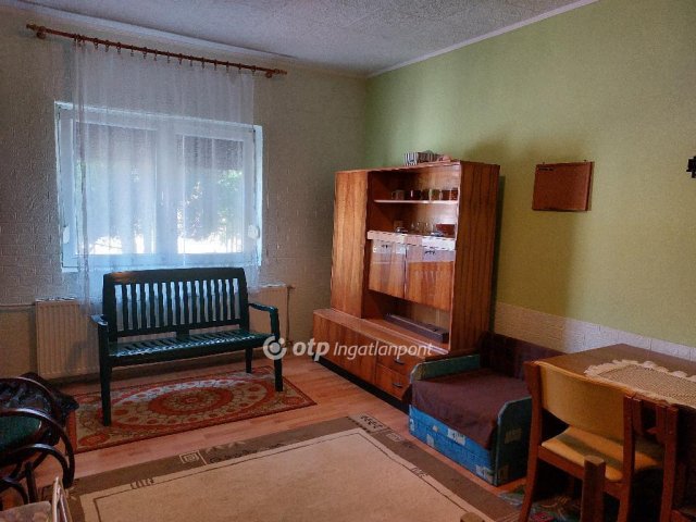 Eladó családi ház, Jászberényben 46 M Ft, 3 szobás