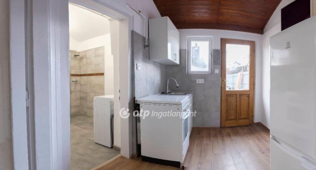 Eladó családi ház, Kiskunfélegyházán 19.9 M Ft, 1 szobás