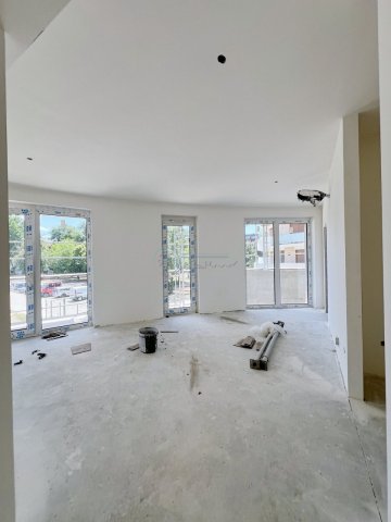 Eladó téglalakás, Szegeden 87.72 M Ft, 3 szobás