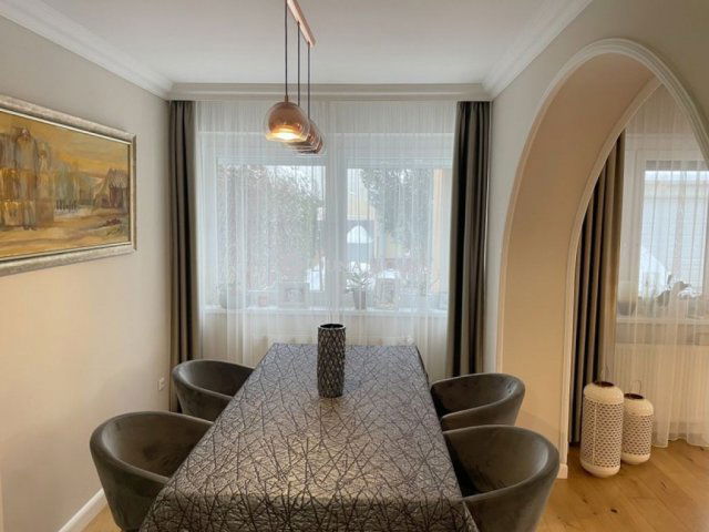 Eladó családi ház, Nyíregyházán 240 M Ft, 7 szobás