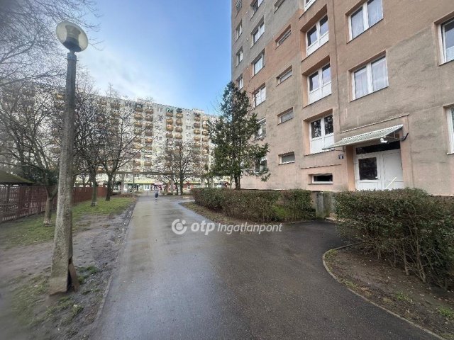 Eladó panellakás, Nyíregyházán 53 M Ft, 1+2 szobás