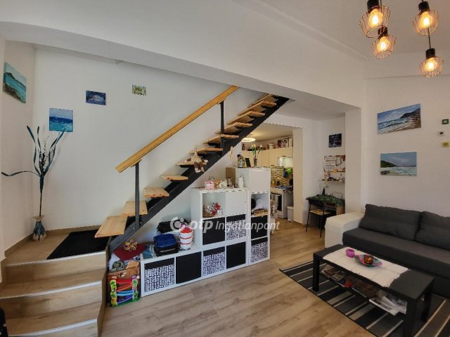 Eladó ikerház, Siófokon 85 M Ft, 3 szobás / költözzbe.hu
