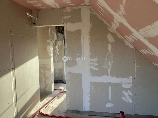 Eladó családi ház, Tárnokon 132.2 M Ft, 4 szobás