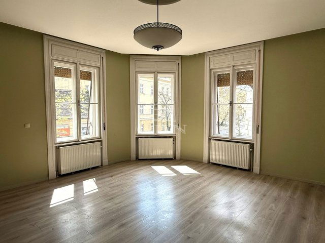 Kiadó téglalakás, albérlet, Kecskeméten 255 E Ft / hó