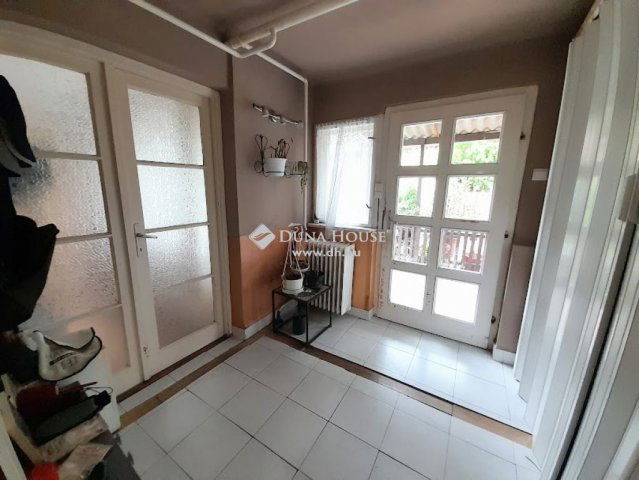 Eladó családi ház, Békéscsabán 37.5 M Ft, 6 szobás