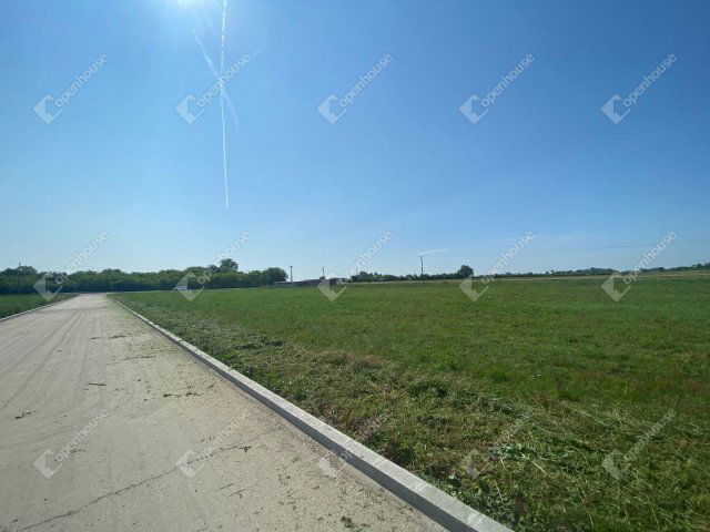 Eladó ipari ingatlan, Deszken 36.9 M Ft / költözzbe.hu