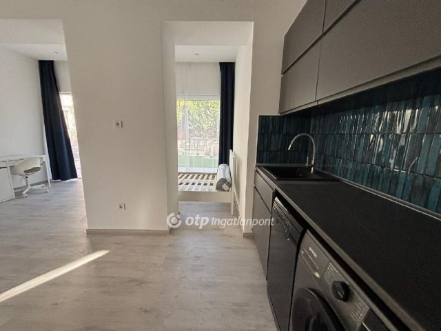Kiadó téglalakás, albérlet, Szegeden 220 E Ft / hó, 1 szobás