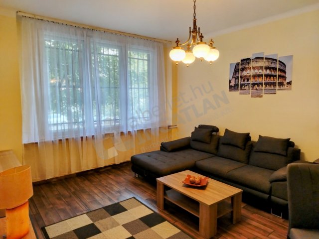 Kiadó téglalakás, albérlet, XII. kerületben, Böszörményi úton