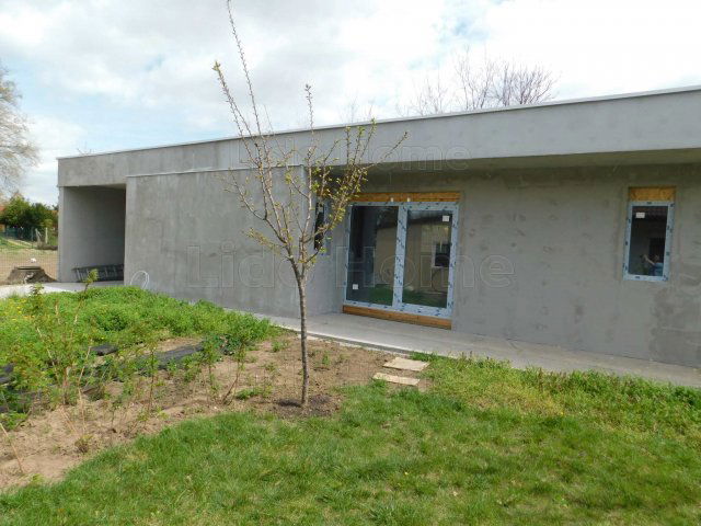 Eladó családi ház, Siófokon 59.99 M Ft, 7 szobás