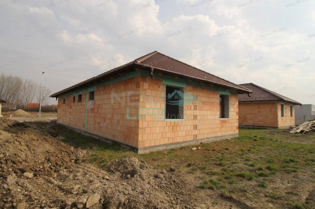 Eladó családi ház, Győrladaméren 93 M Ft, 4 szobás