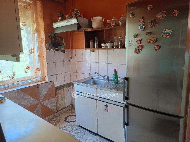 Eladó családi ház, Sarkadon 6.5 M Ft, 1 szobás