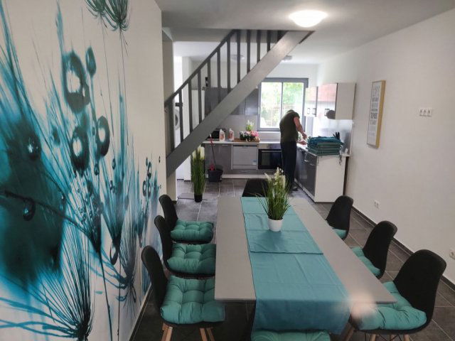 Eladó hotel, Pusztaszabolcson 158 M Ft, 15 szobás
