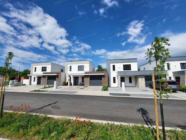 Eladó családi ház, Győrött 125 M Ft, 4 szobás