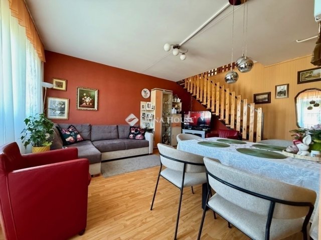 Eladó panellakás, Kecskeméten 59.9 M Ft, 4 szobás