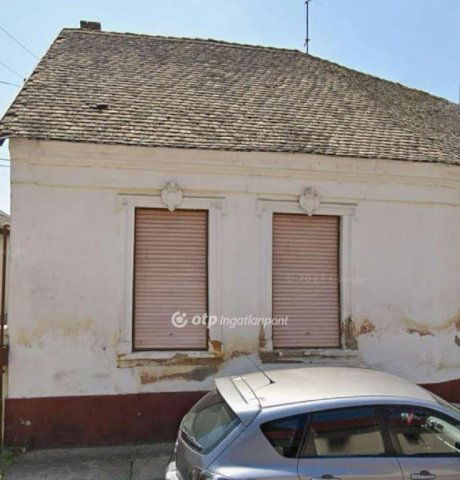 Eladó téglalakás, Nagykőrösön 9 M Ft, 1 szobás