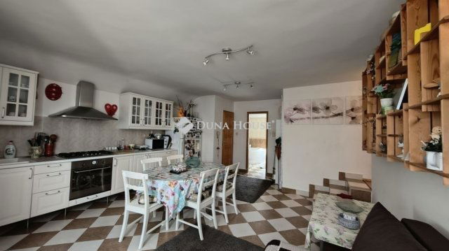 Eladó téglalakás, Kistarcsán 62 M Ft, 3 szobás