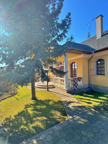 Eladó családi ház, Gödöllőn 195 M Ft, 4 szobás