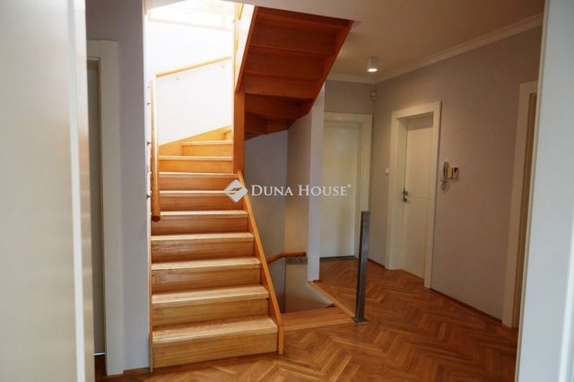 Kiadó családi ház, albérlet, Budapesten, II. kerületben