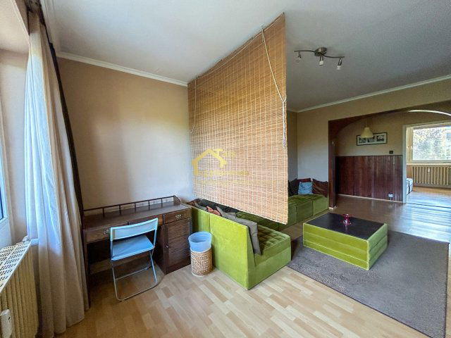 Eladó panellakás, Esztergomban 49.5 M Ft, 2 szobás