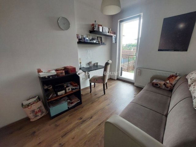 Eladó sorház, Pécelen 89.9 M Ft, 4 szobás / költözzbe.hu