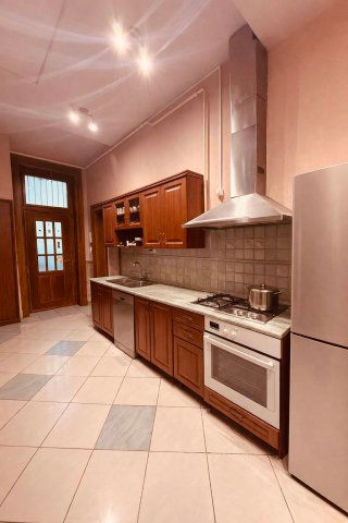 Eladó téglalakás, Budapesten, VIII. kerületben 127 M Ft