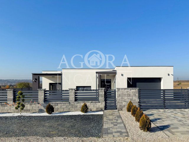 Eladó családi ház, Zalaegerszegen 231.99 M Ft, 4 szobás