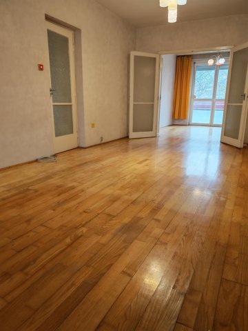 Eladó téglalakás, Nyíregyházán 40.9 M Ft, 4 szobás