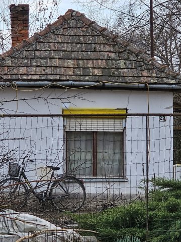 Eladó családi ház, Abonyban 9.8 M Ft, 1 szobás