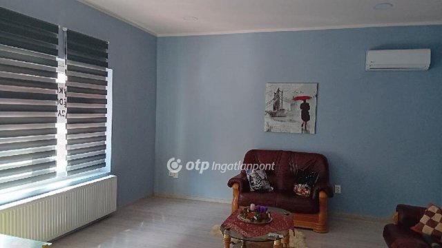 Kiadó téglalakás, albérlet, Szegeden 600 E Ft / hó, 7+3 szobás