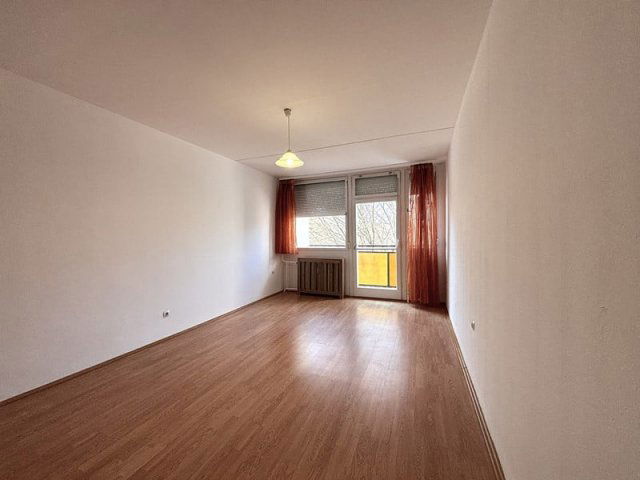 Kiadó panellakás, albérlet, Pécsett 130 E Ft / hó, 2 szobás