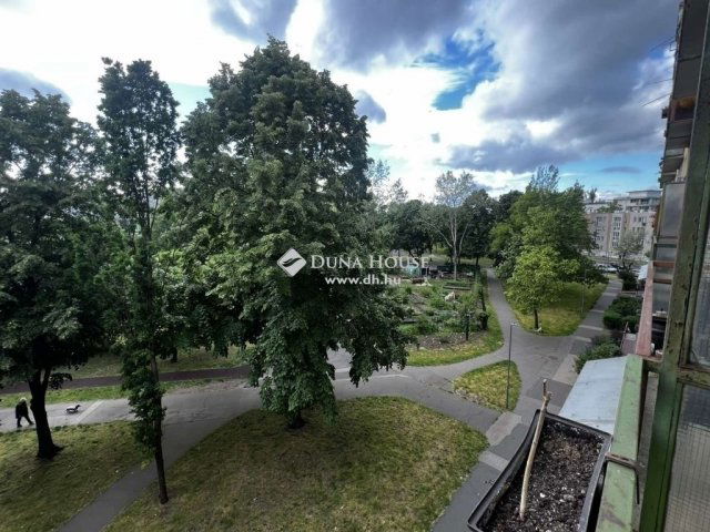 Eladó panellakás, Budapesten, XV. kerületben 63.9 M Ft, 3 szobás