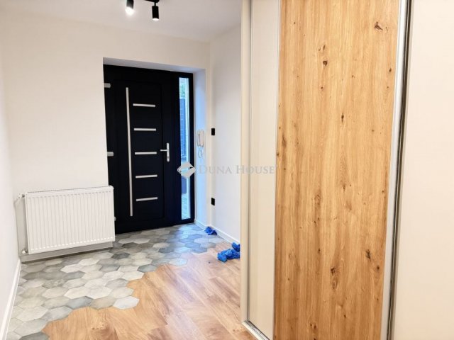 Eladó téglalakás, Pécsett 79.9 M Ft, 3 szobás
