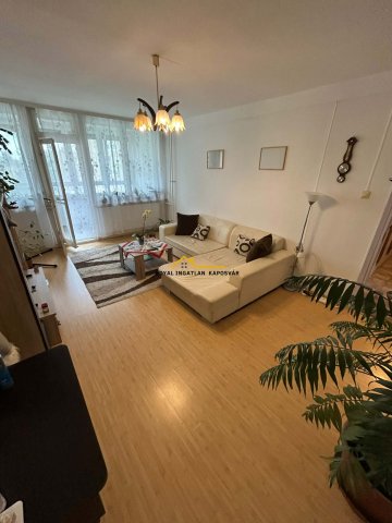 Eladó panellakás, Kaposváron, Kikerics utcában 38.5 M Ft