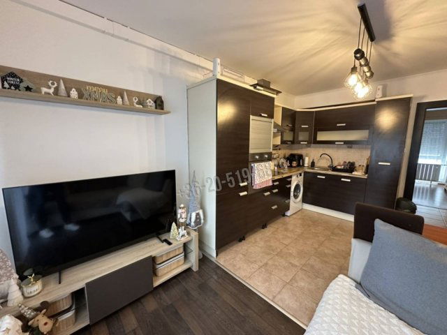 Eladó panellakás, Pakson 44.49 M Ft, 2 szobás