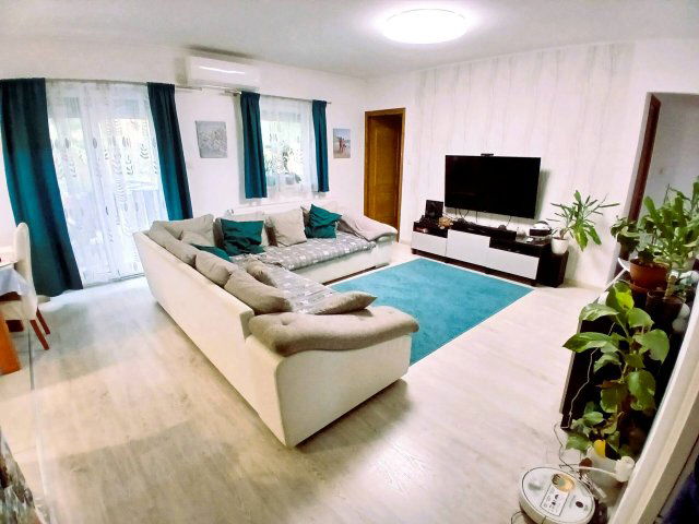 Eladó családi ház, Szigetszentmiklóson 109 M Ft, 4 szobás