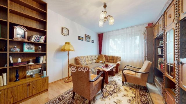 Eladó panellakás, Miskolcon 37.9 M Ft, 2 szobás