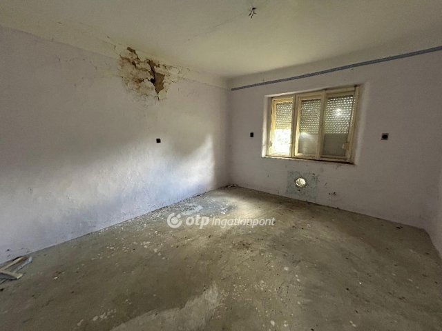 Eladó családi ház, Gáborjánban 5.5 M Ft, 2 szobás