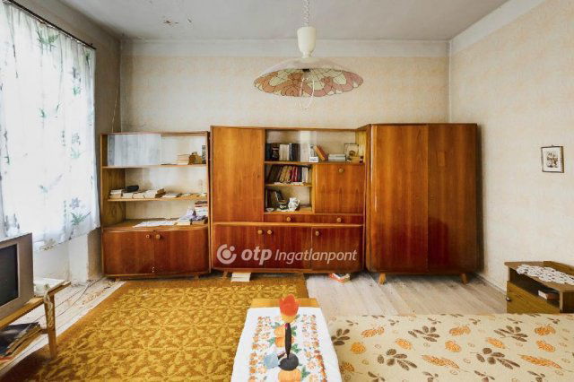 Eladó családi ház, Egerben 23 M Ft, 3 szobás